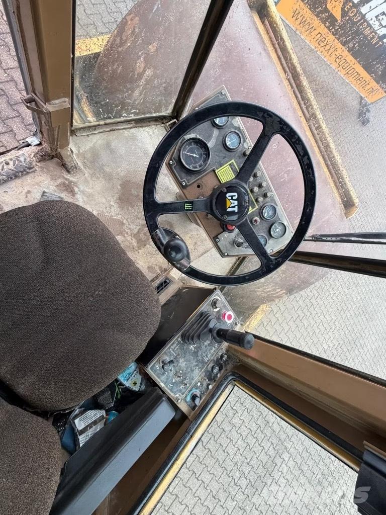 CAT CS 563 AW Еднобарабанни ролки
