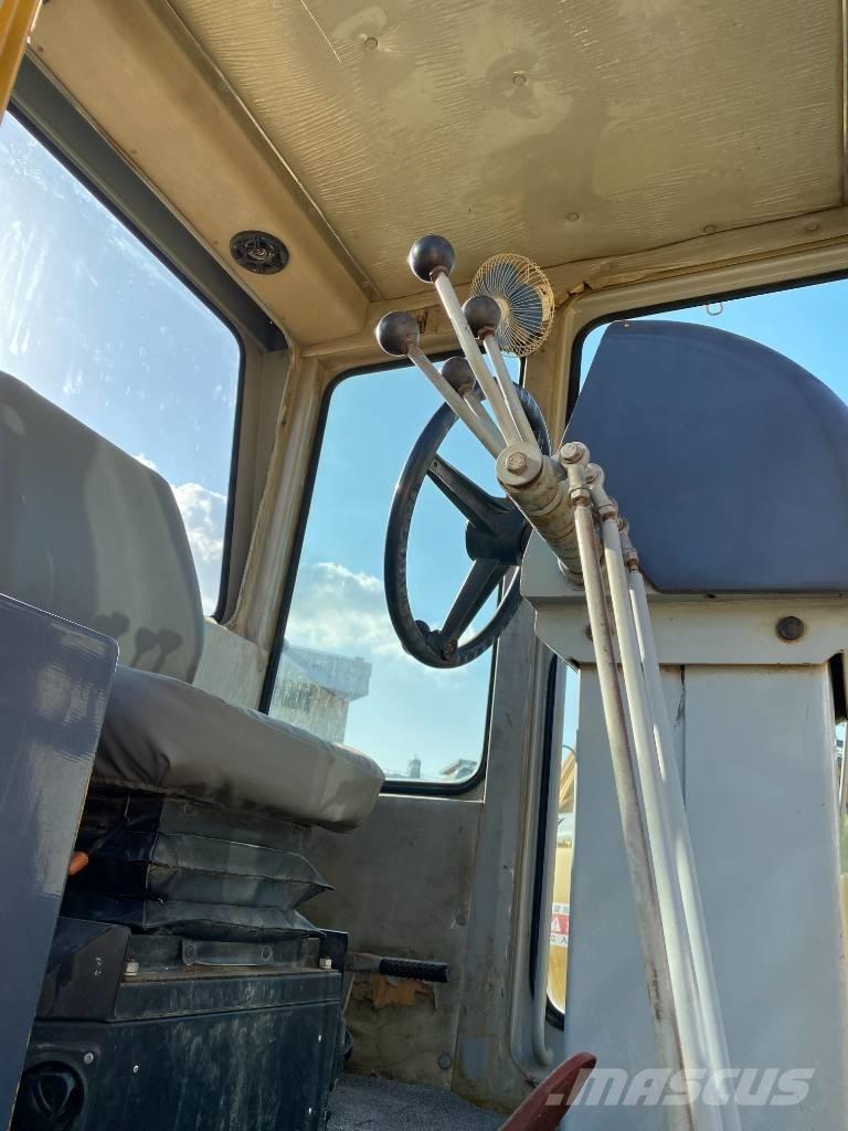 CAT 140 H Грейдери