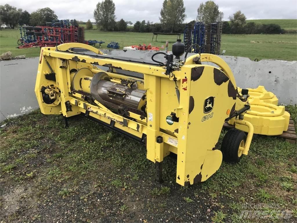 John Deere 7350 Самоходни фуражири