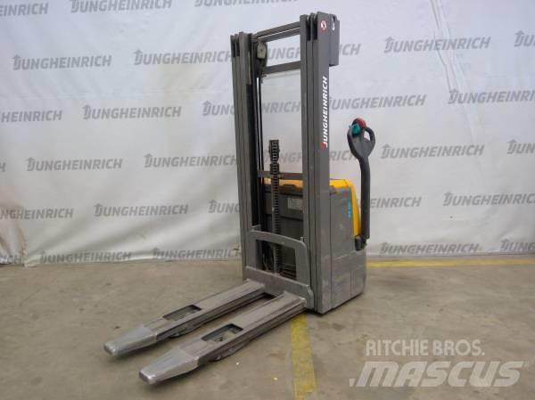 Jungheinrich EJC 112 Колички високоповдигачи с теглич