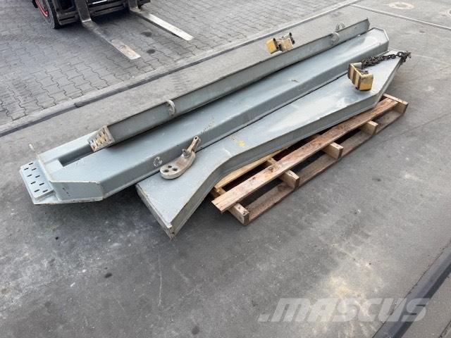 CAT 740 TAILGATE Дъмпери/моторни превозни средства