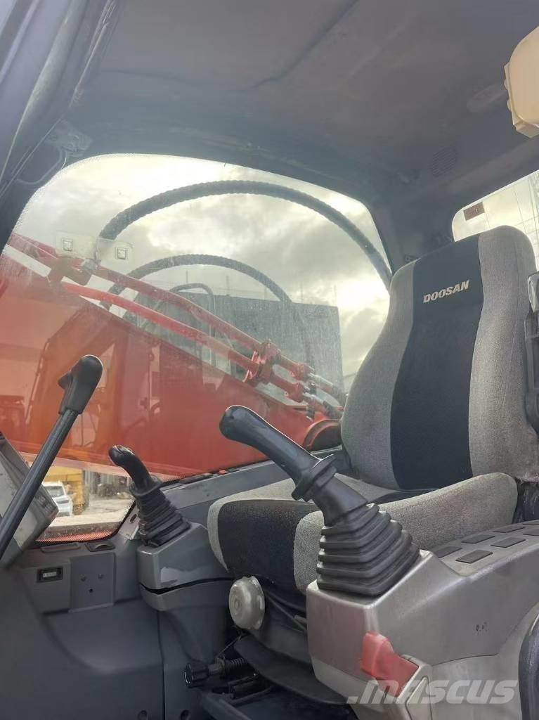 Doosan DX300LC-9C Верижен екскаватор