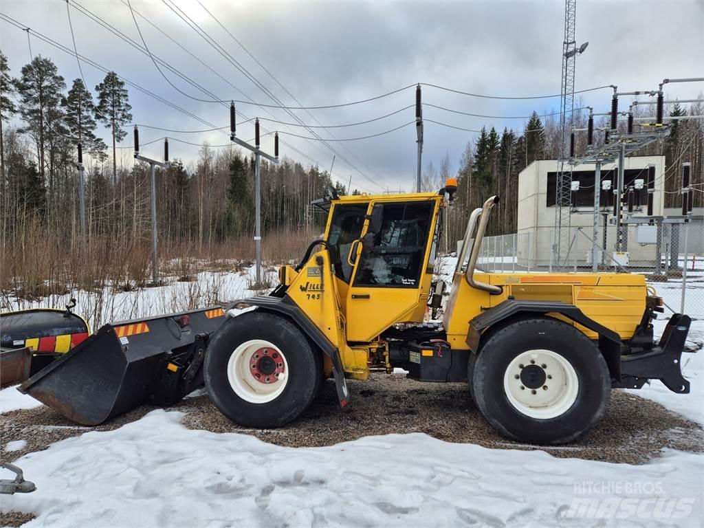 Wille 745 Комунални съоражения