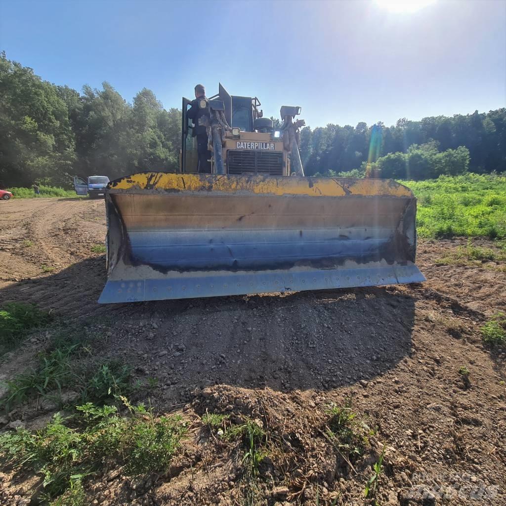 CAT D 6 T LGP Верижни булдозери
