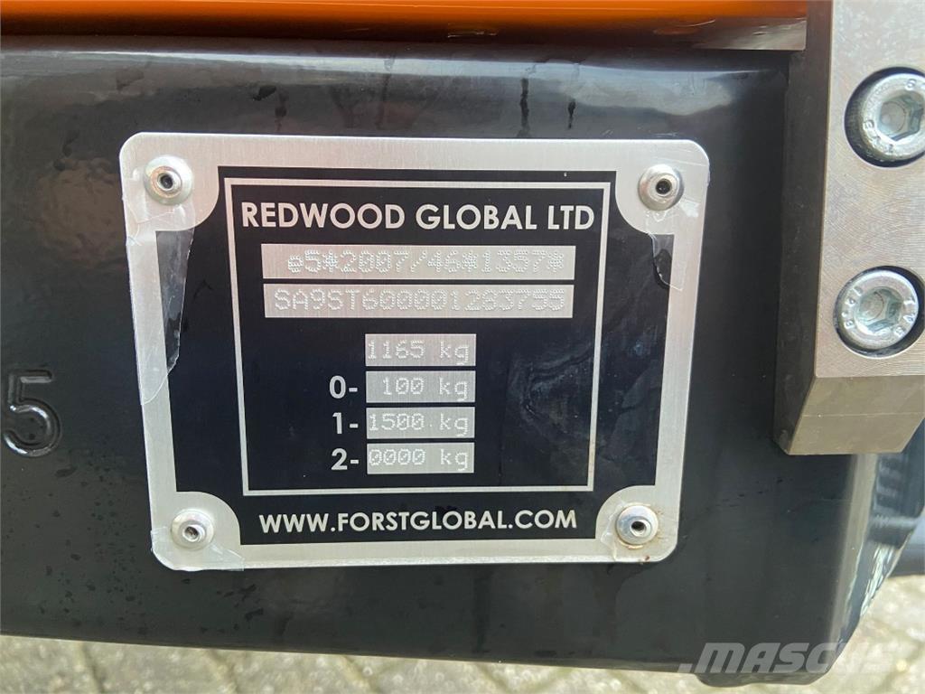  Först ST6D.24 Самоходни фуражири