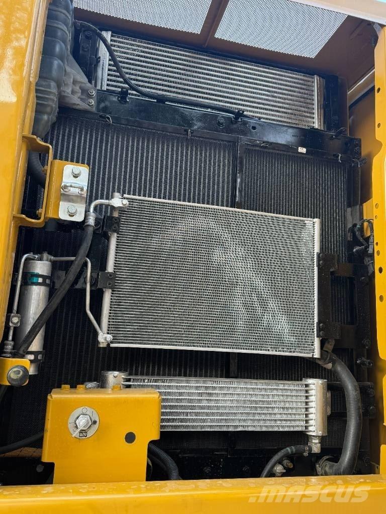 CAT CAT323 Средни екскаватори 7т - 12т