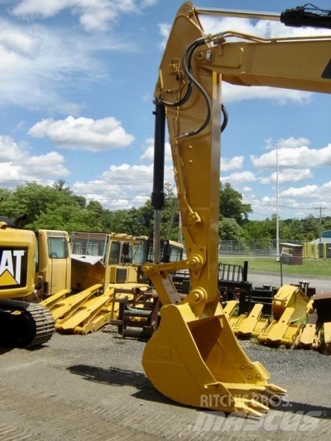 CAT 320 Верижен екскаватор