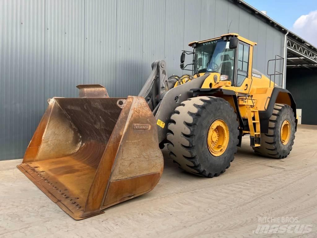Volvo L220H Колесни товарачи