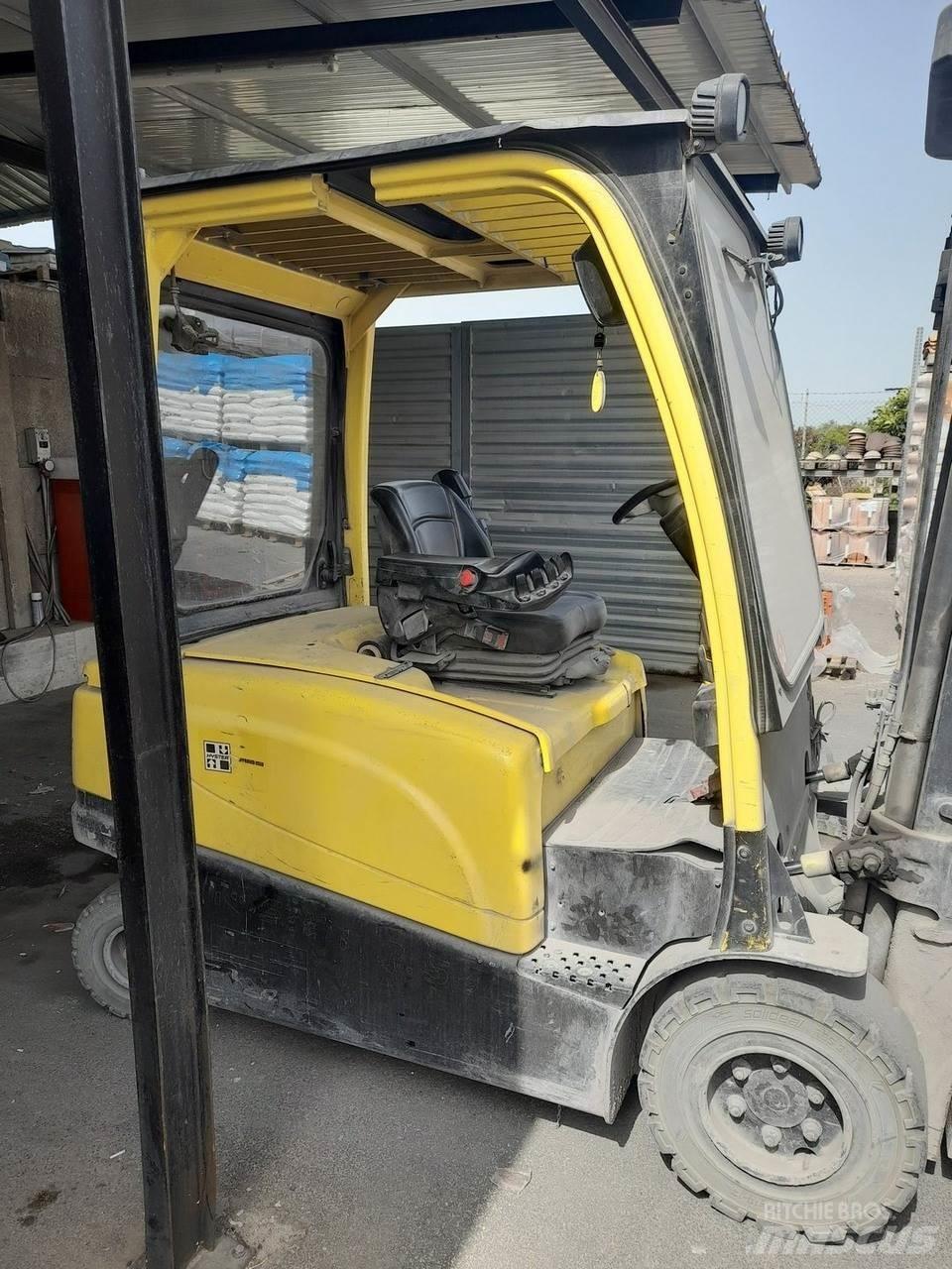 Hyster J2.5XN Електрически вилични кари-повдигачи