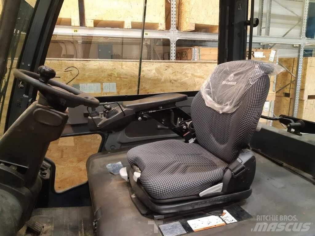 Toyota 8FBMT30 Електрически вилични кари-повдигачи