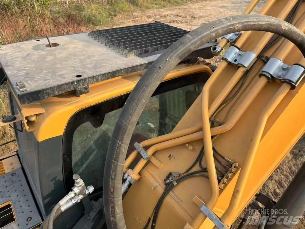 Hyundai Robex 520 VS Верижен екскаватор