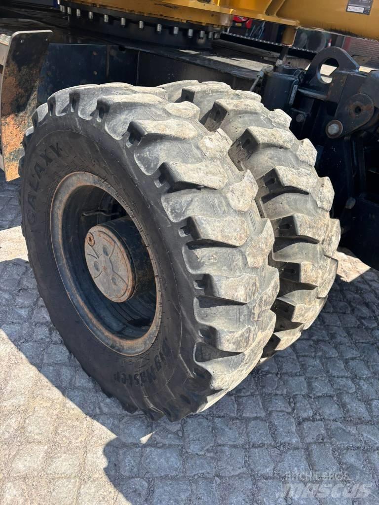 CAT M 313 D Колесни екскаватори