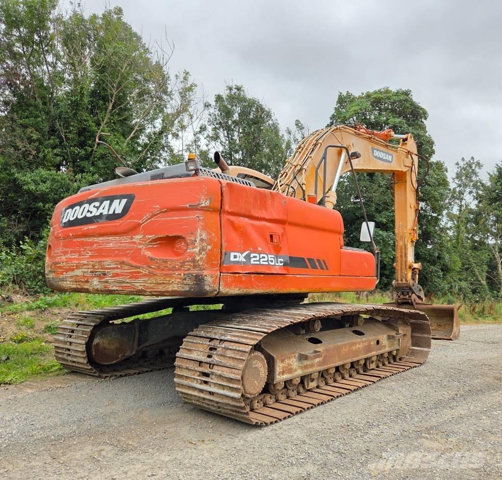 Doosan DX 225 LC Верижен екскаватор