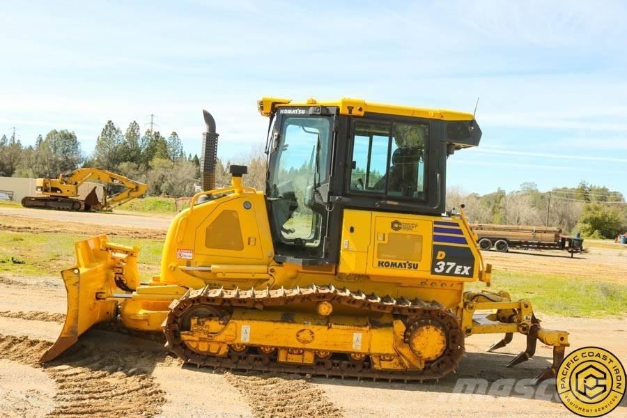 Komatsu D 37 EX Верижни булдозери
