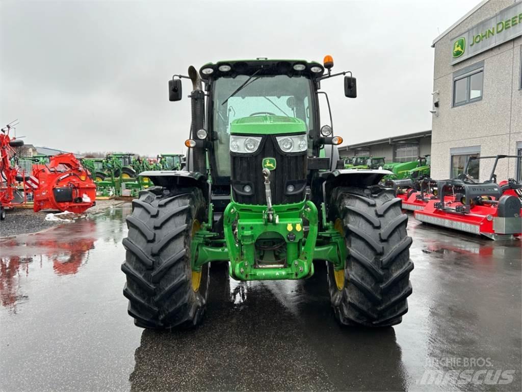 John Deere 6210R Трактори