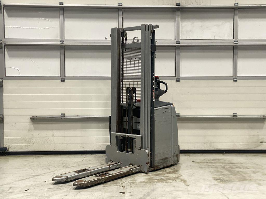 Still EXV14I Колички високоповдигачи с теглич