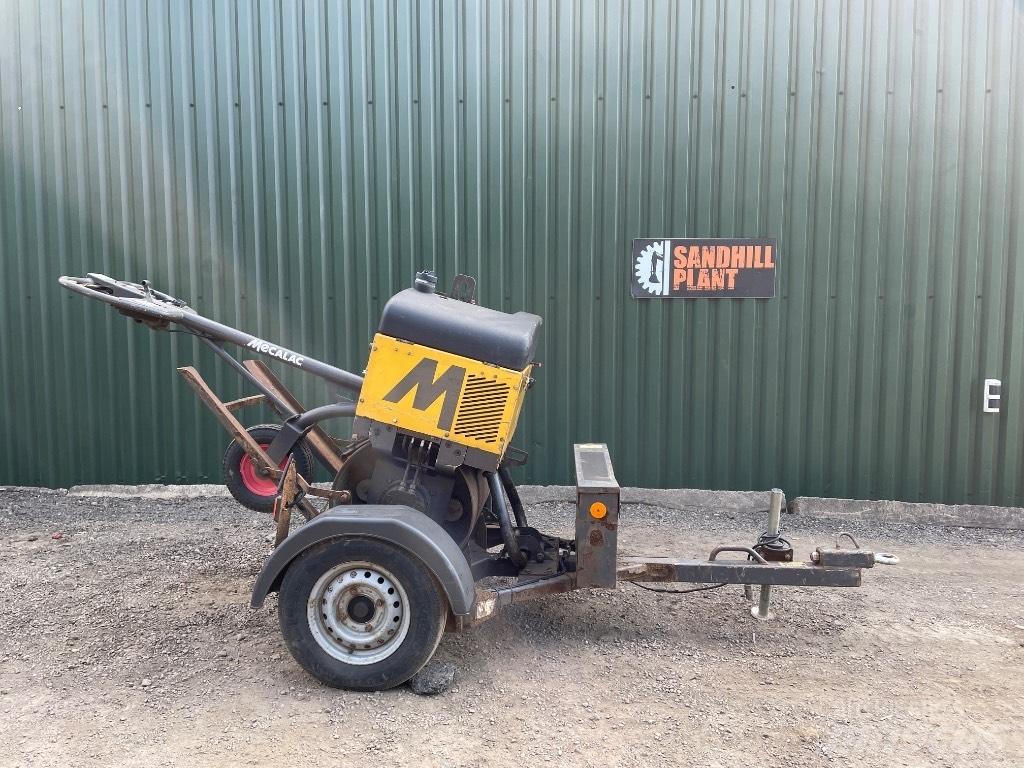 Mecalac MBR 71 Еднобарабанни ролки
