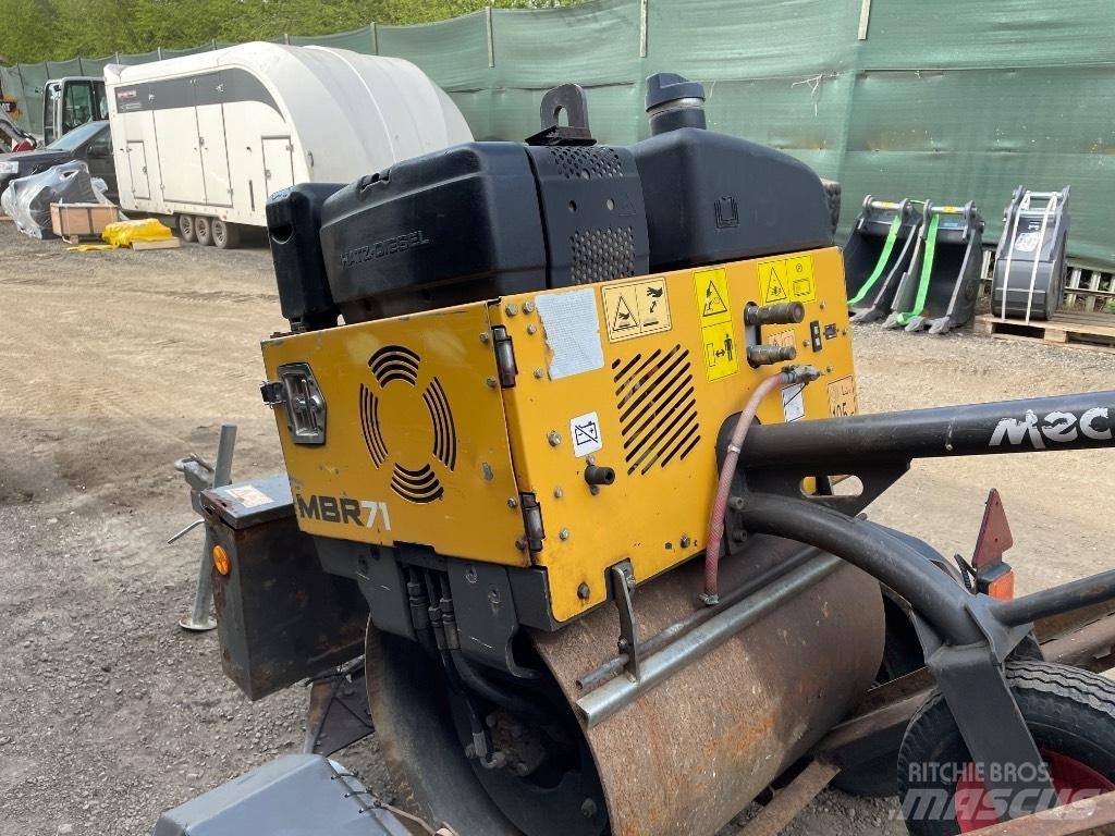 Mecalac MBR 71 Еднобарабанни ролки
