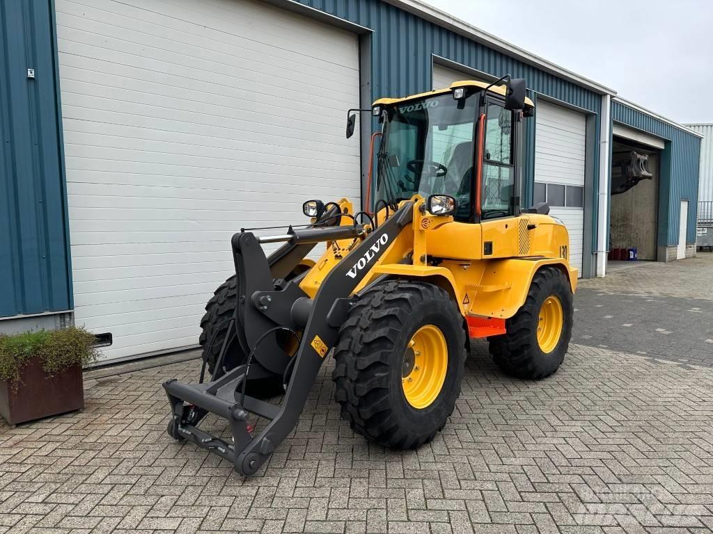 Volvo L30HS Колесни товарачи