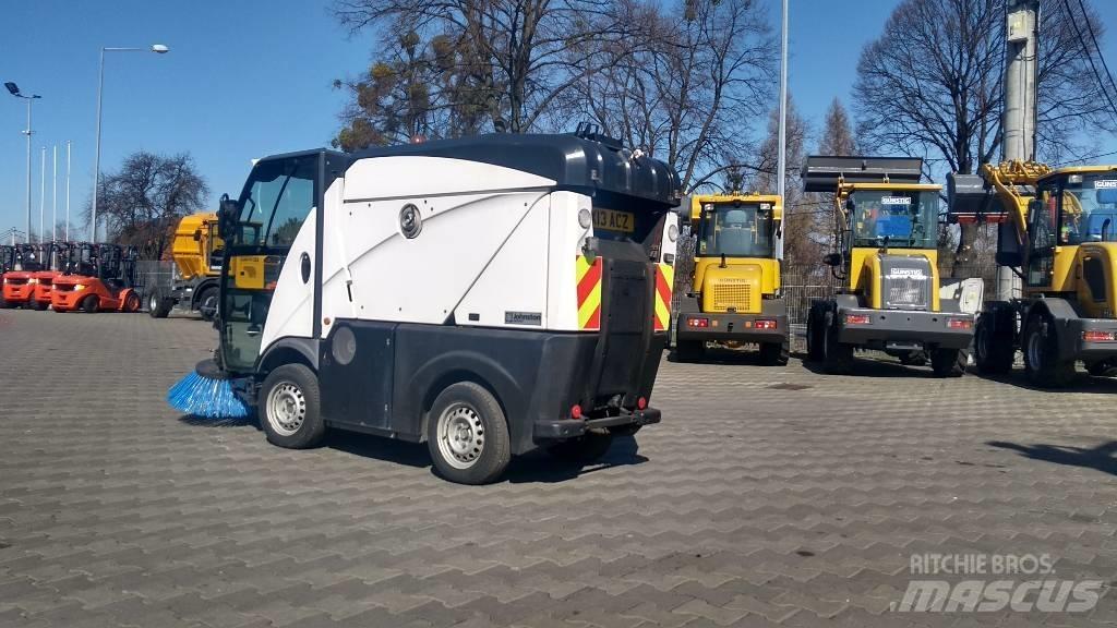 Johnston CN 101 Автоматични метачки с четки