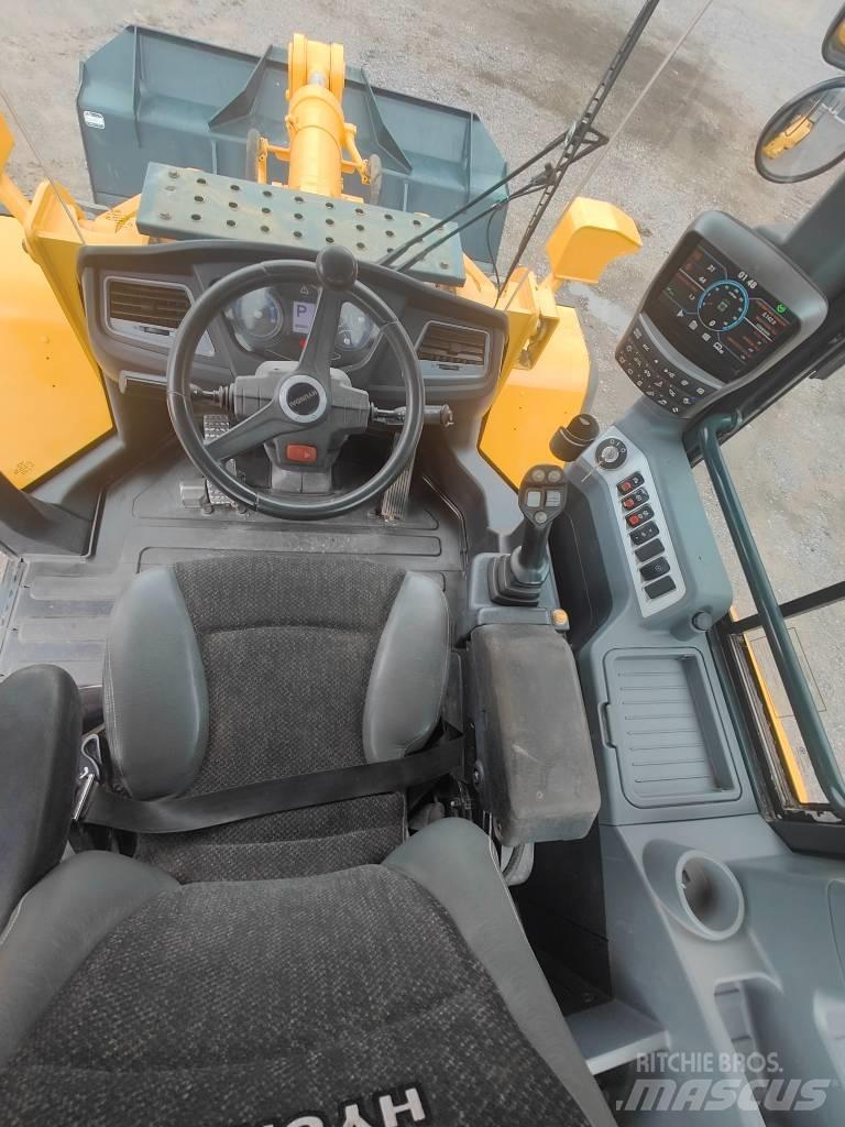 Hyundai HL 960 Колесни товарачи