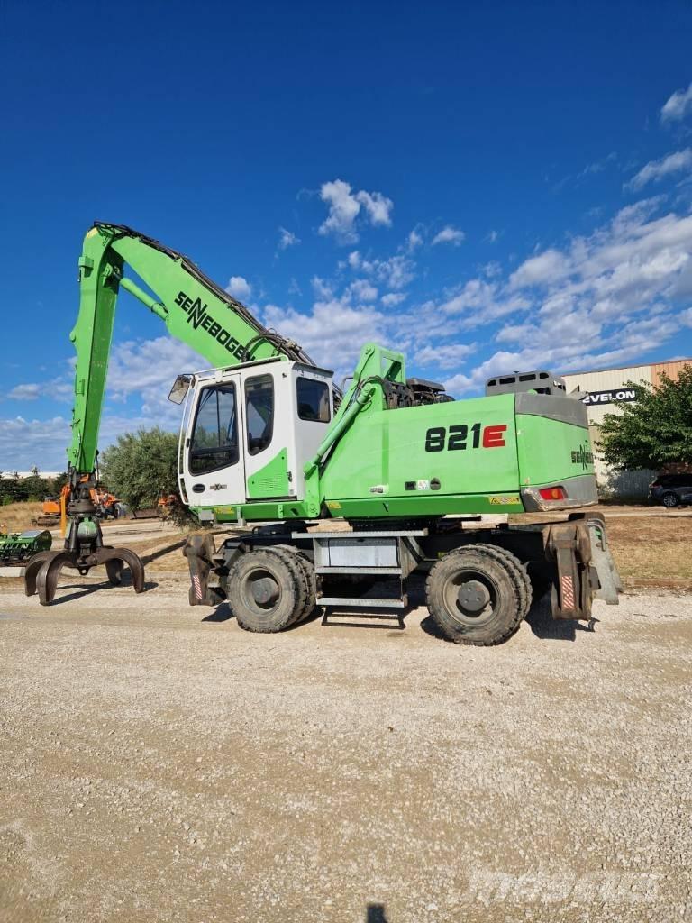 Sennebogen 821 E Колесни екскаватори