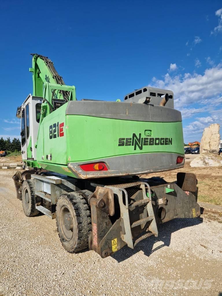 Sennebogen 821 E Колесни екскаватори