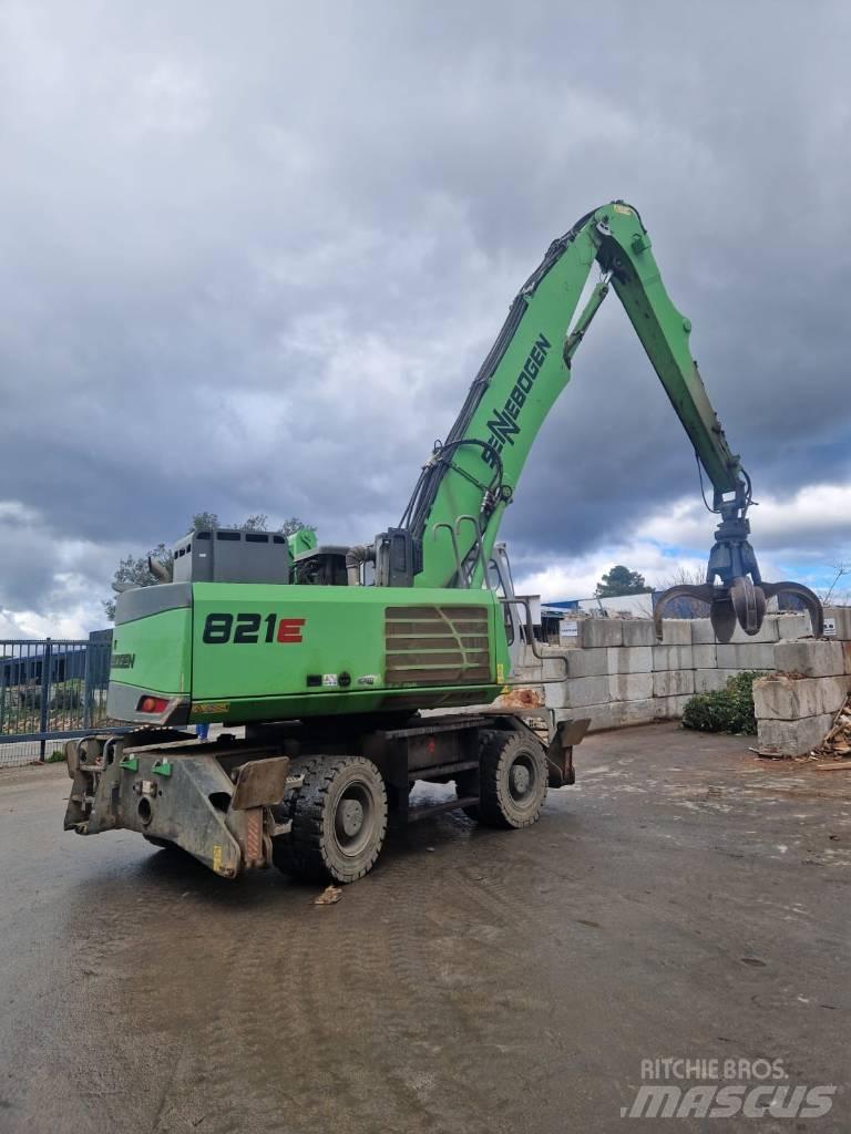 Sennebogen 821 E Колесни екскаватори