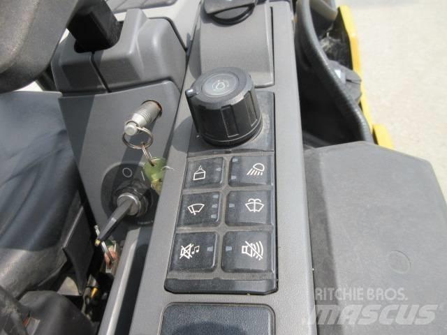 CAT 302 CR Мини екскаватори < 7 т