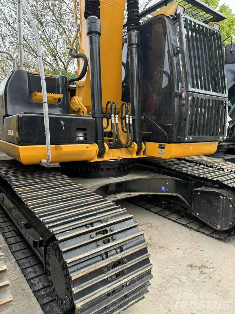 CAT 320 D Верижен екскаватор