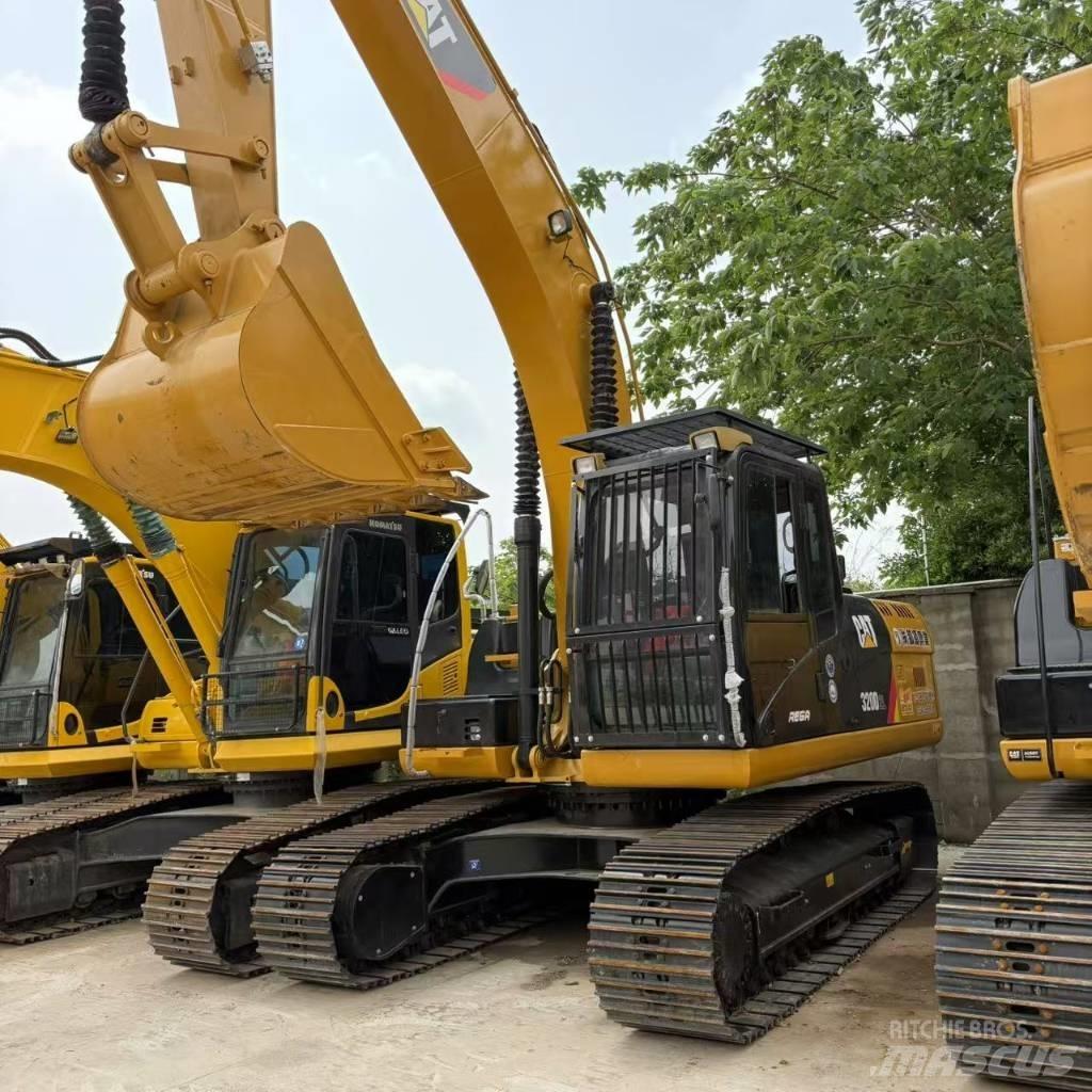 CAT 320 D Верижен екскаватор