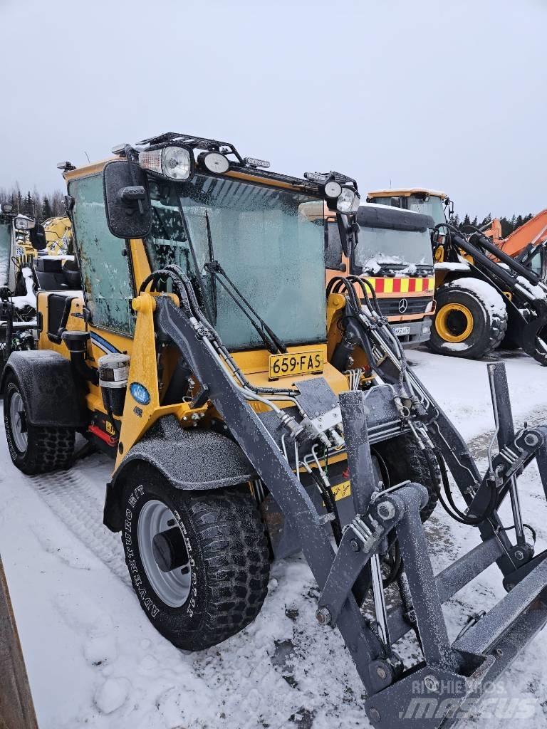 Wille 465 Компактни трактори