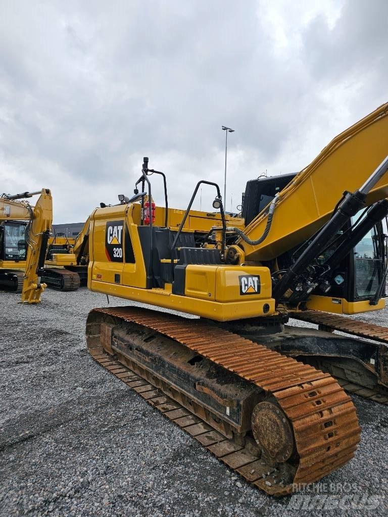CAT 320 Верижен екскаватор
