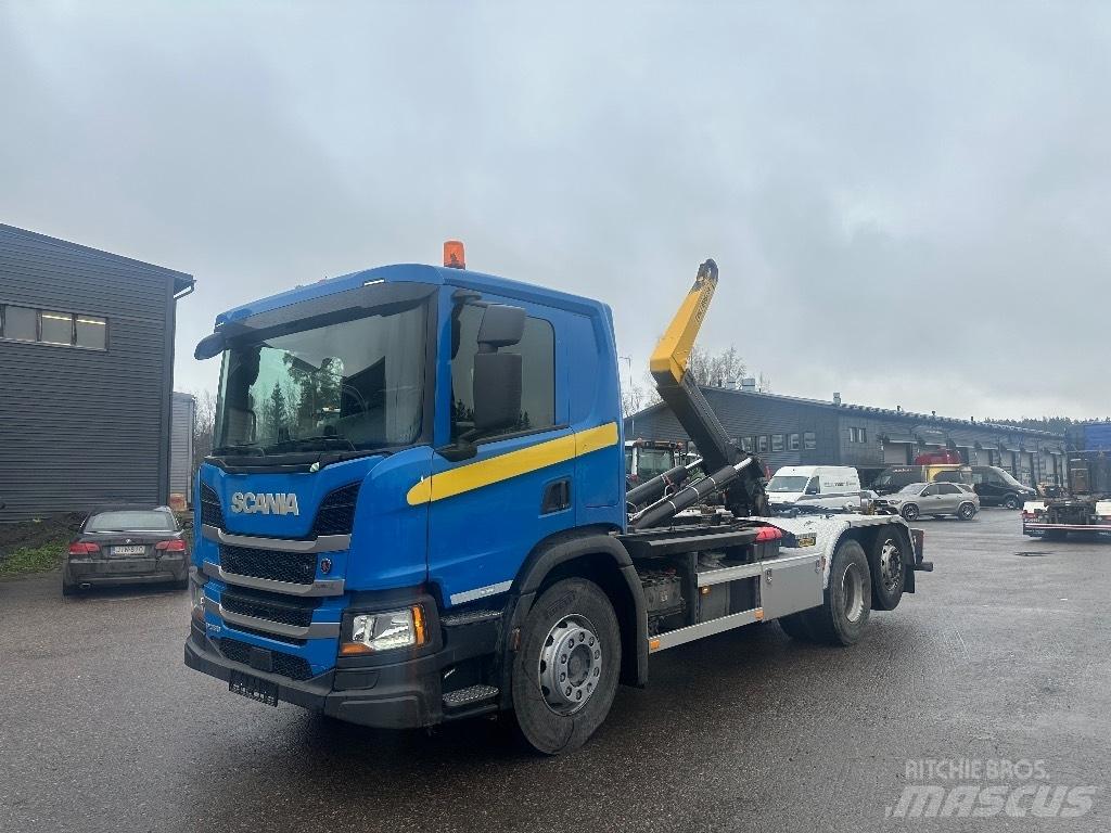 Scania P 360 Камиони с кран с кука