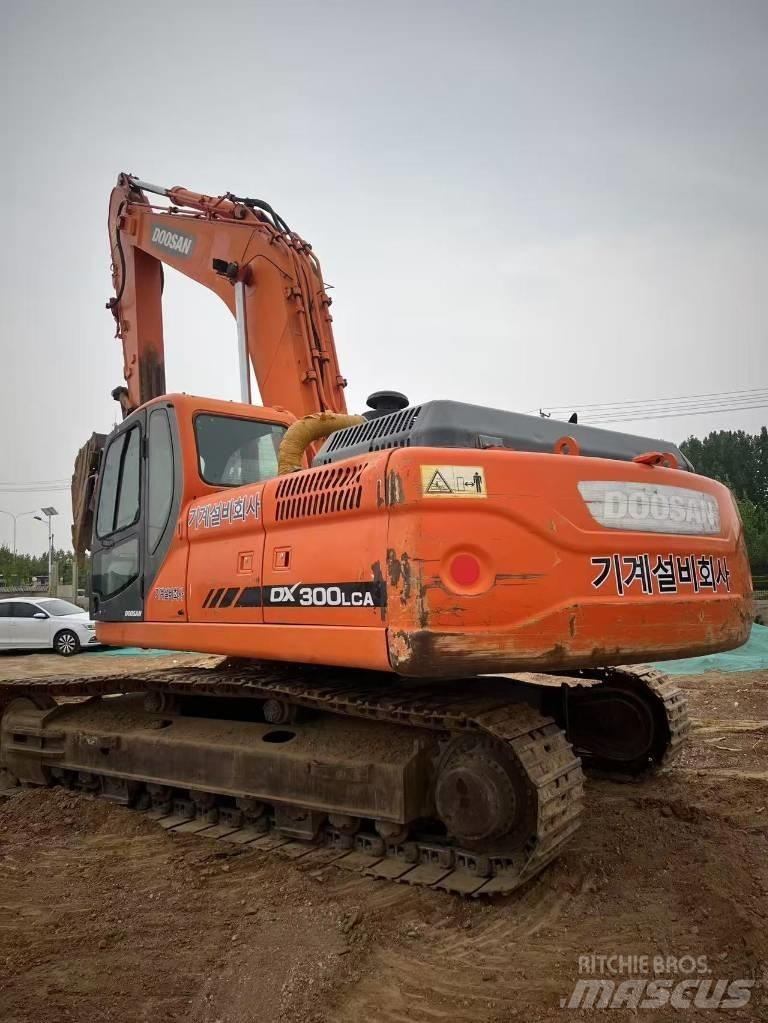 Doosan DX300LCA Верижен екскаватор