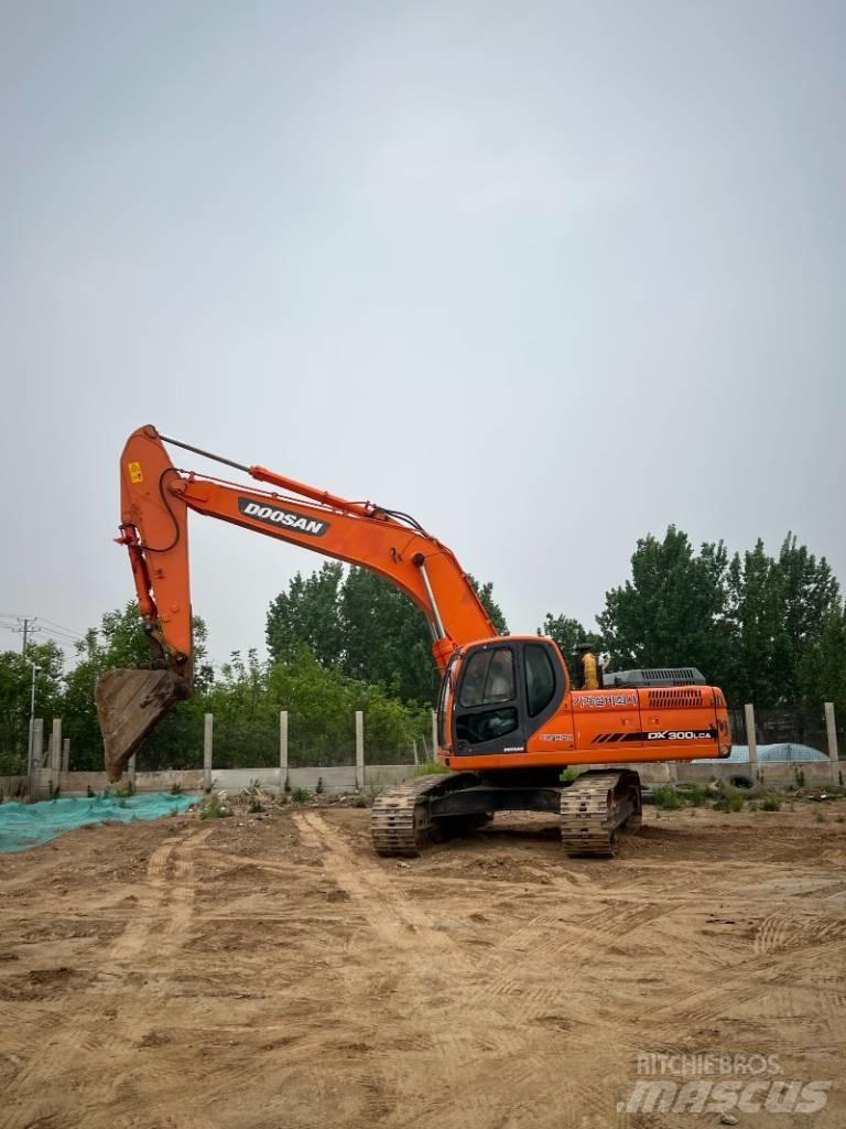 Doosan DX300LCA Верижен екскаватор