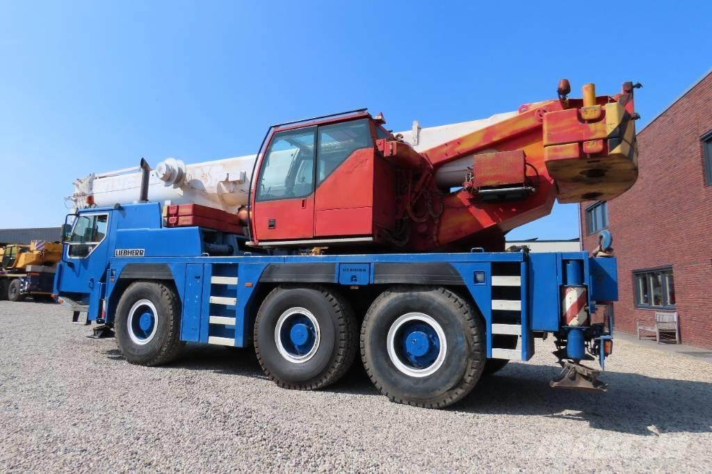 Liebherr LTM 1055-1 Всъдеходни кранове
