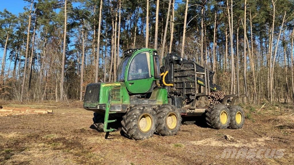 John Deere 1010 E Форуардери