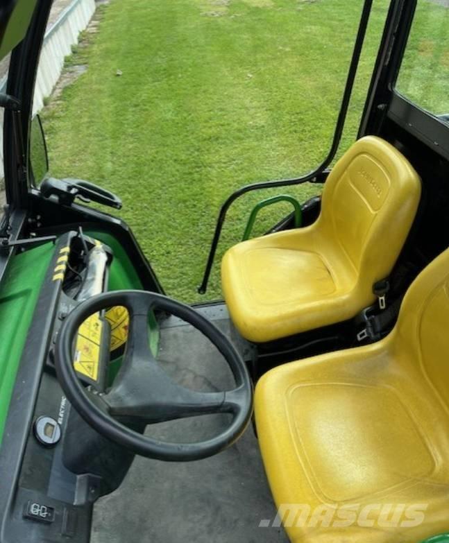 John Deere Gator TE Комунални съоражения