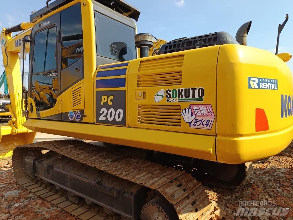 Komatsu PC200 Средни екскаватори 7т - 12т