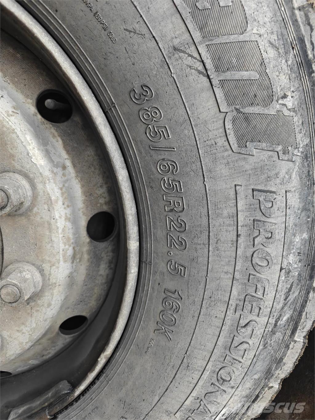 Sisu E11M Самосвал