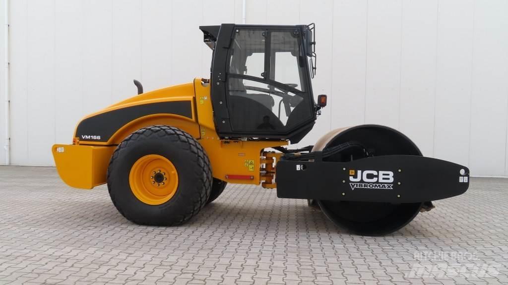 JCB VM200D Еднобарабанни ролки
