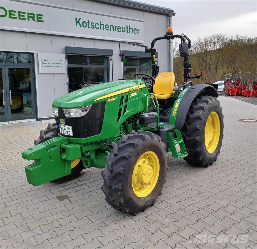 John Deere 5050E Трактори