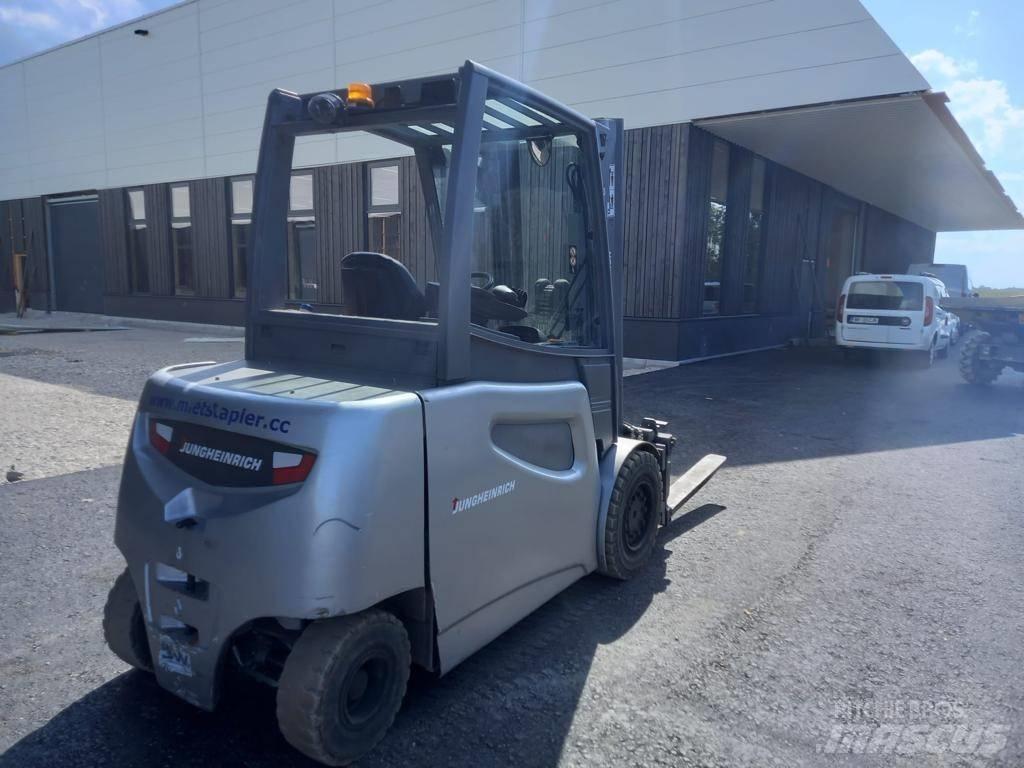 Jungheinrich EFG 540 Електрически вилични кари-повдигачи
