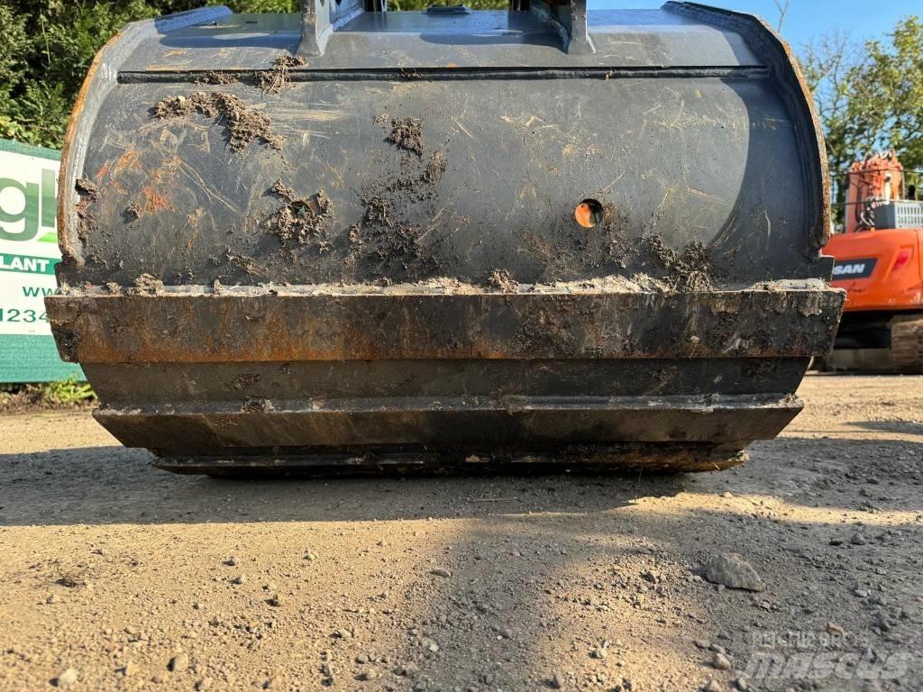 Doosan DX 140 LC Кофи