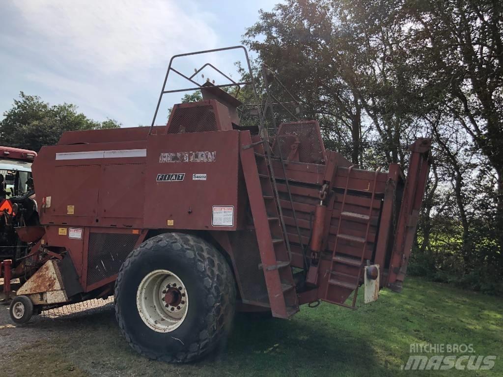 Hesston 4800 Балопреси квадратни
