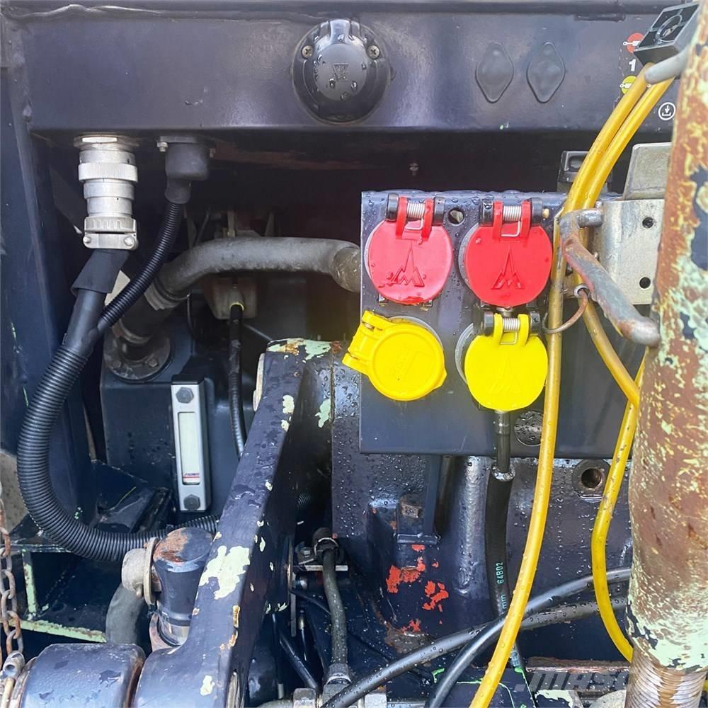 Deutz-Fahr DX 4.71 Трактори