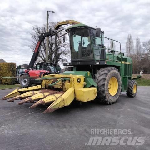 John Deere 6610 Самоходни фуражири