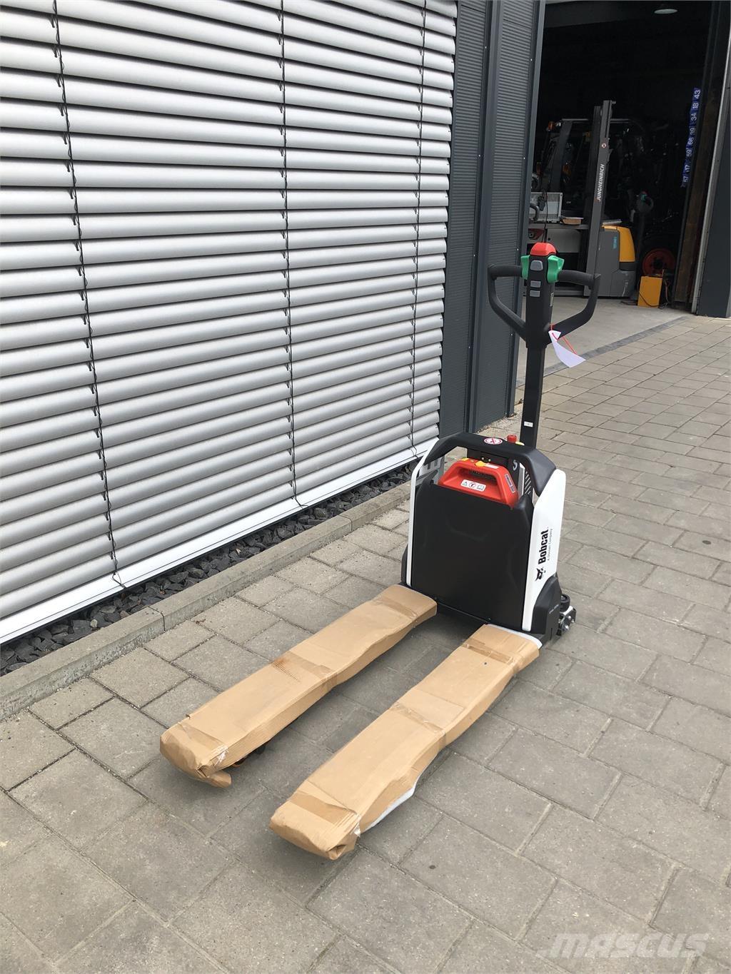 Bobcat LPM15N Колички високоповдигачи с теглич