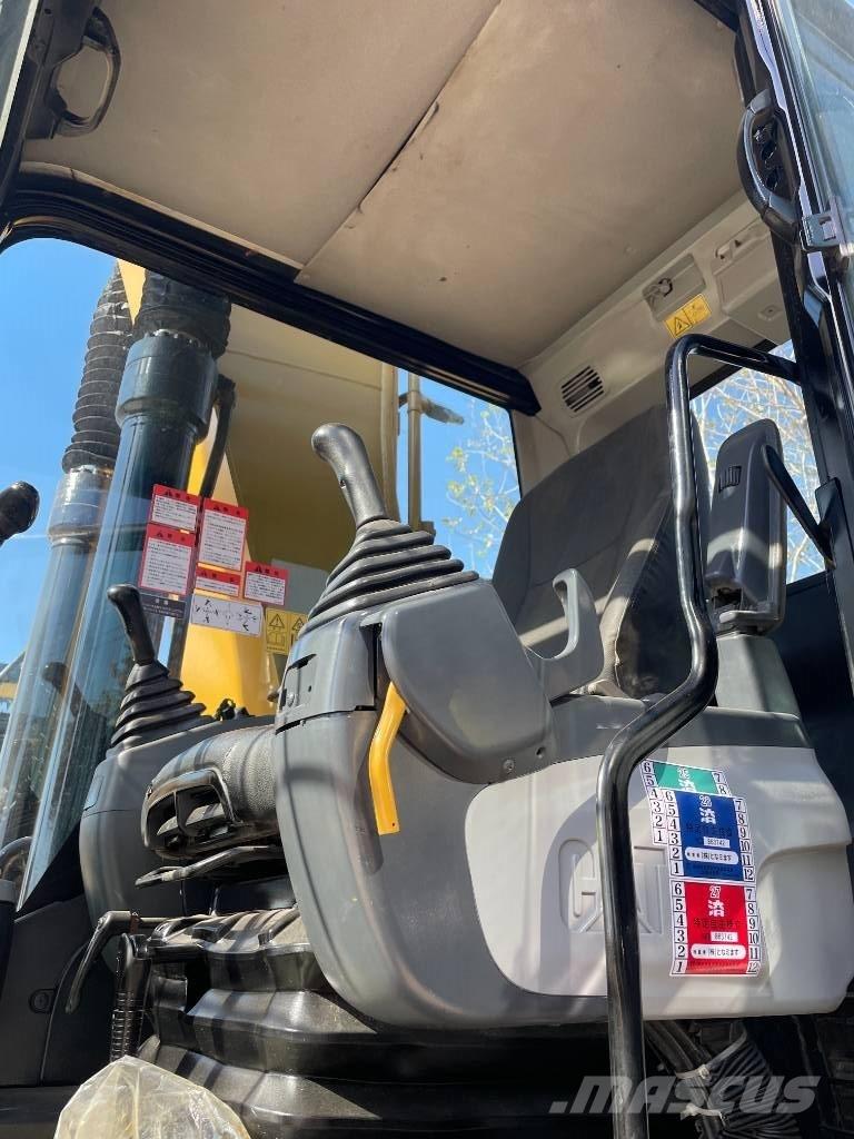 CAT 323D2 Верижен екскаватор